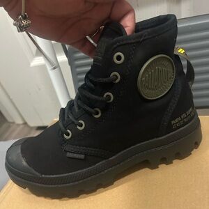 Men’s palladium Pampa HI HTG supply 
Brand new